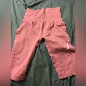 Ami Medea coral short/ medium